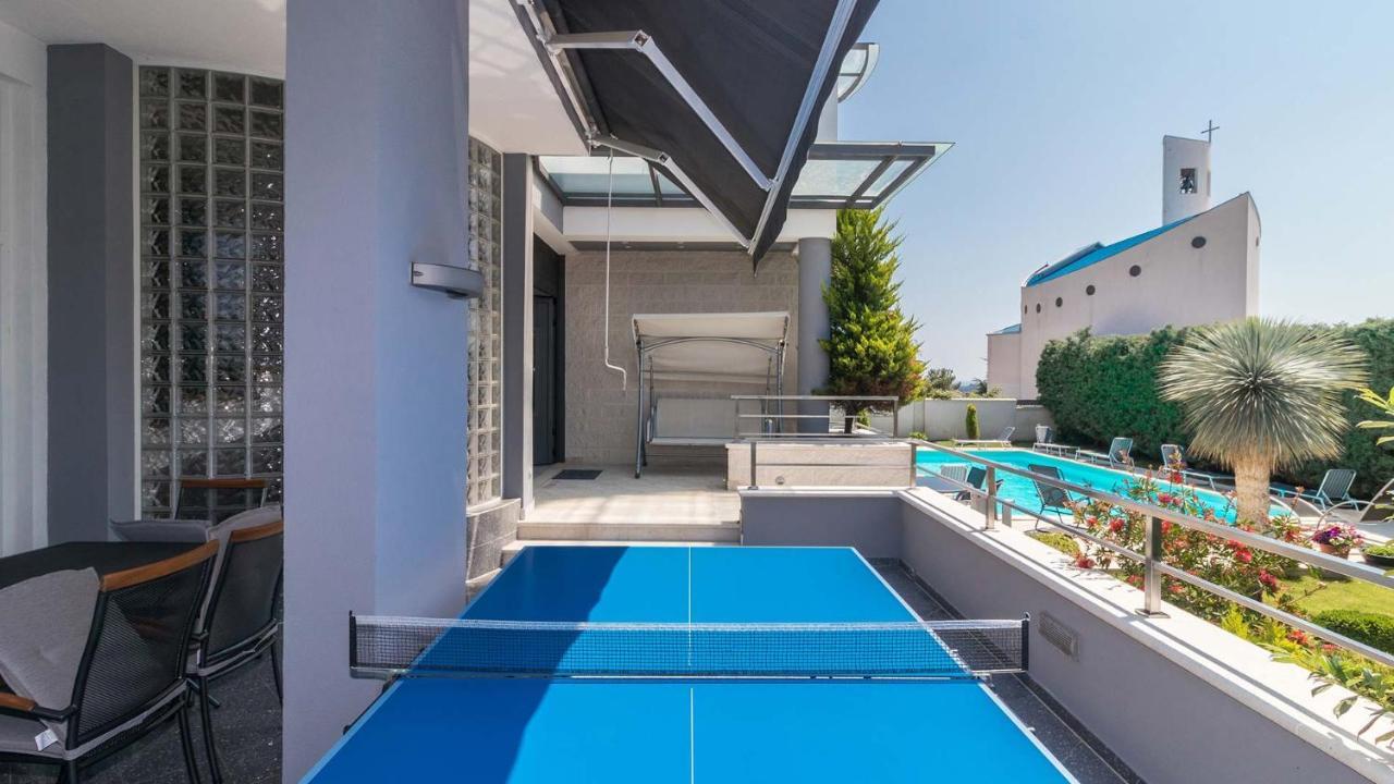 Luxury Nicol With Pool And Sea View 300m From The Villa