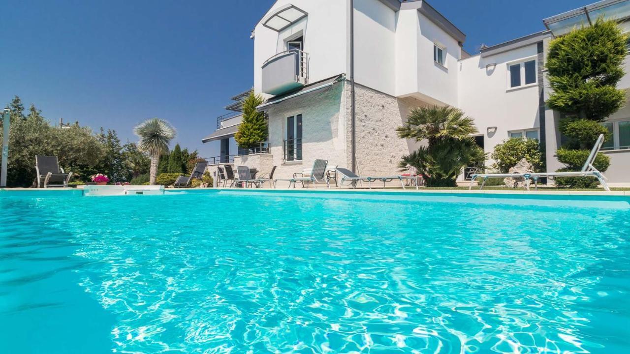 Villa Luxury Nicol With Pool And Sea View 300m From The