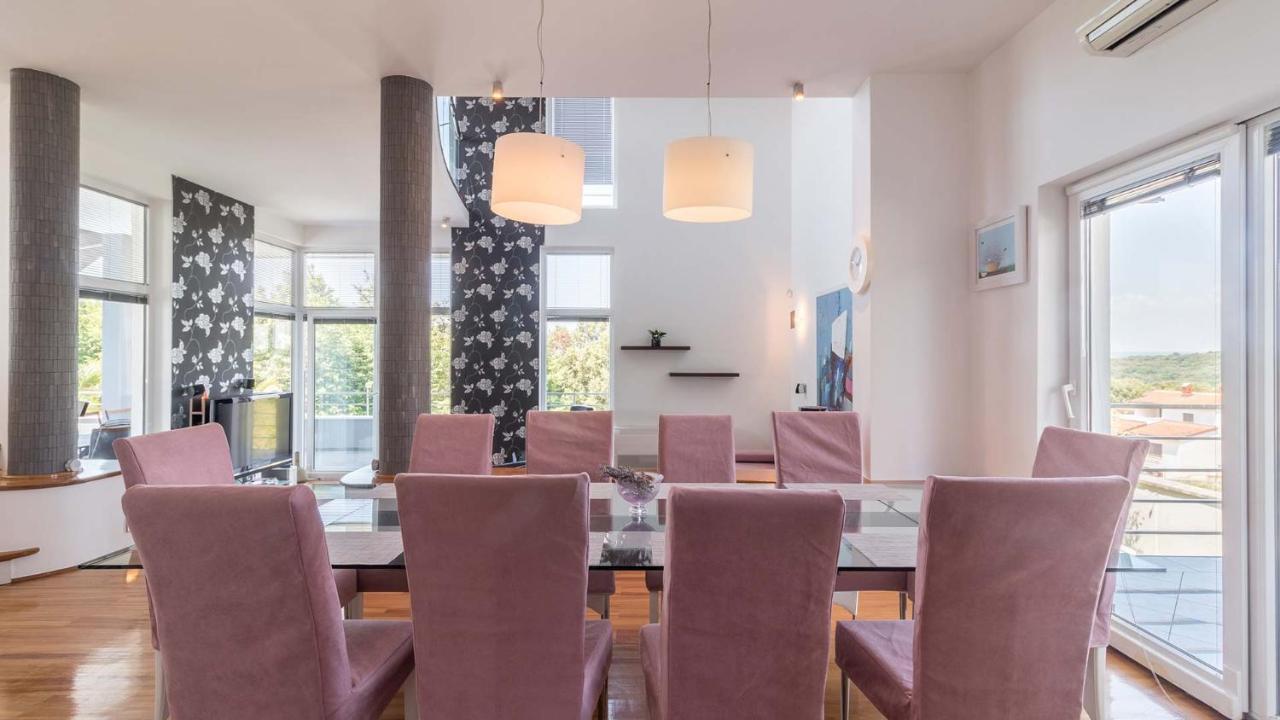 Luxury Nicol With Pool And Sea View 300m From The Villa *